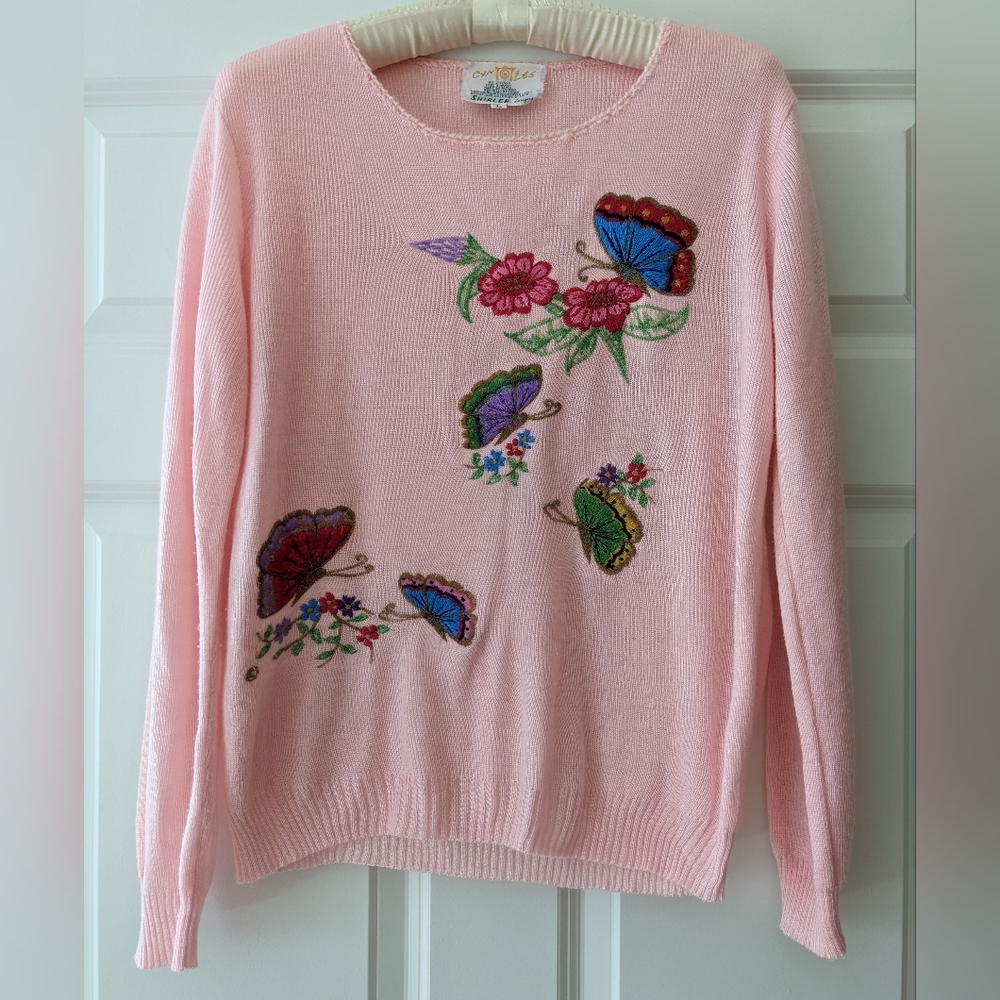 Vintage Cyn Les Shirlee designs sweater butterflies embroidery flowers pโฆ